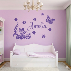 Vinilo decorativo niña flores y mariposas nombre