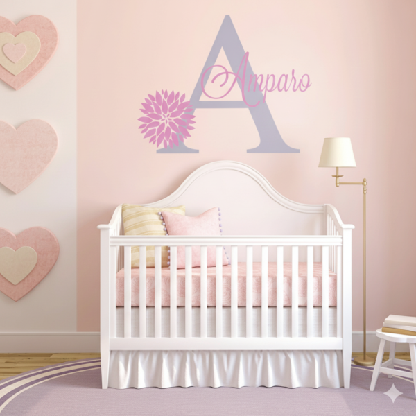 Vinilo Decorativo de Inicial Floral Nombre Personalizado